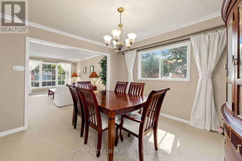 5 Standish Crescent — photo 9 of 40