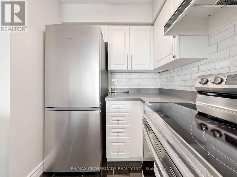713 - 3 Ellesmere Street — photo 16 of 40