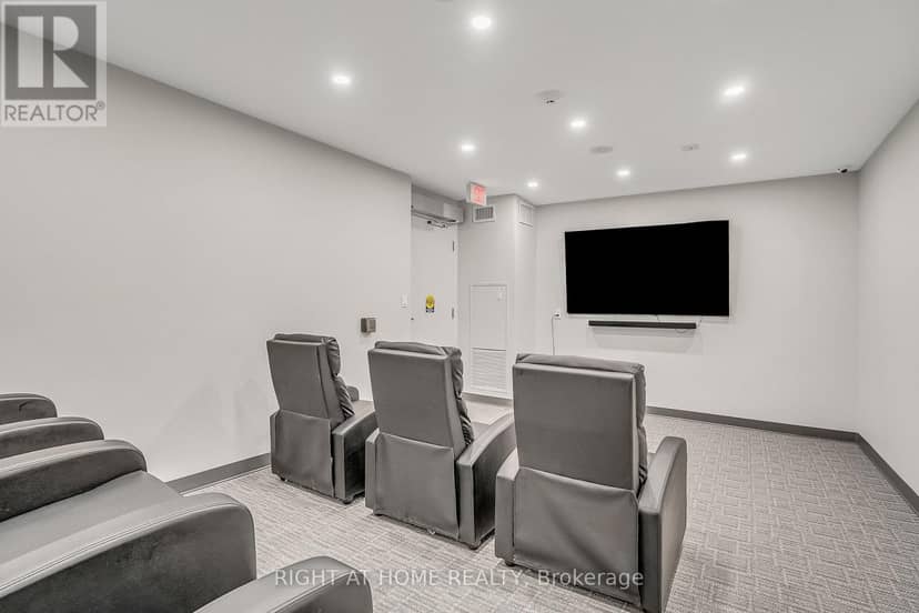 1012 - 70 Forest Manor Road — photo 31 of 37