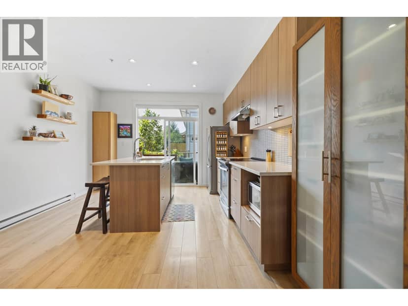 4 1188 WILSON CRESCENT, Squamish, photo 2