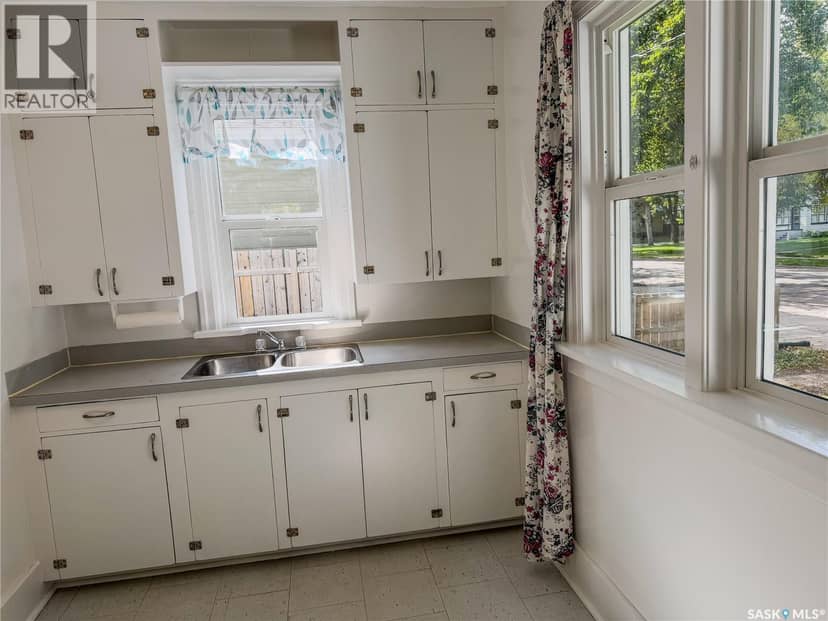 31 Laurier AVENUE — photo 9 of 29