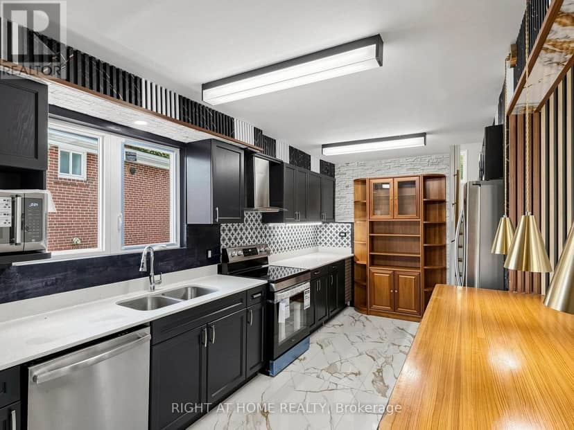 65 Darlingside Drive, Toronto, photo 8