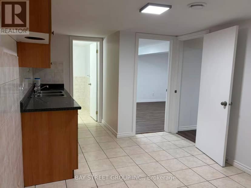2212 Kennedy Road — photo 13 of 15