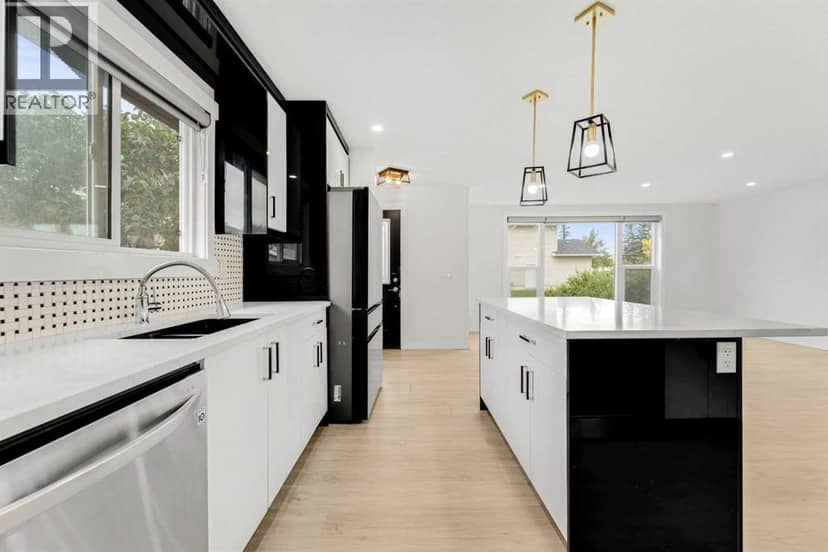 124 Castlebrook Road NE — photo 14 of 40