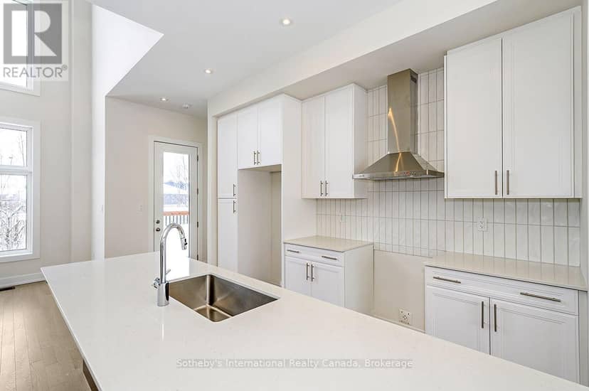 111 Clement Lane — photo 8 of 40