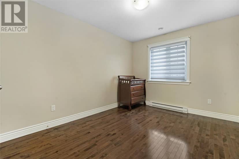 14 Alma Avenue — photo 13 of 25