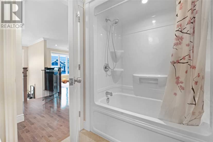 14 Alma Avenue — photo 14 of 25
