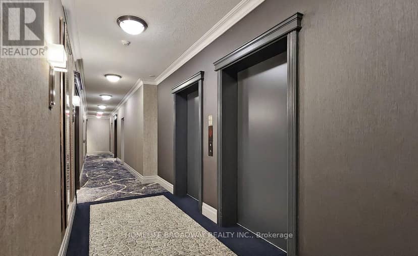 315 - 2 Clairtrell Road — photo 18 of 36