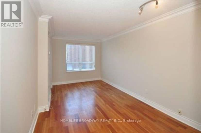 315 - 2 Clairtrell Road — photo 6 of 36