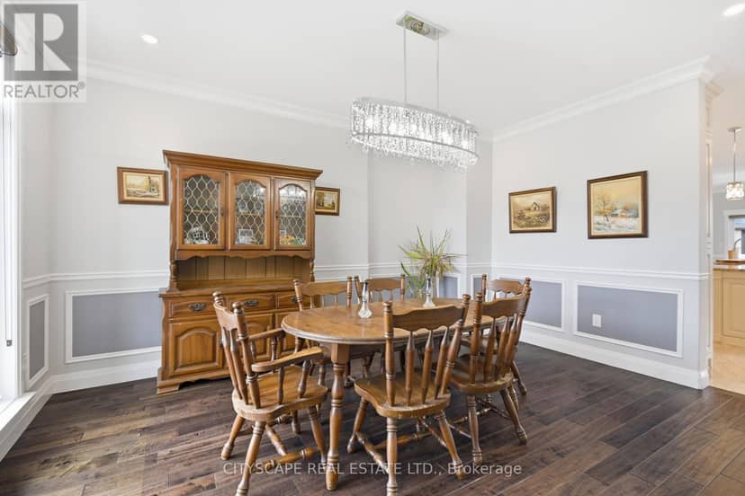 30 Augustus Court — photo 11 of 40