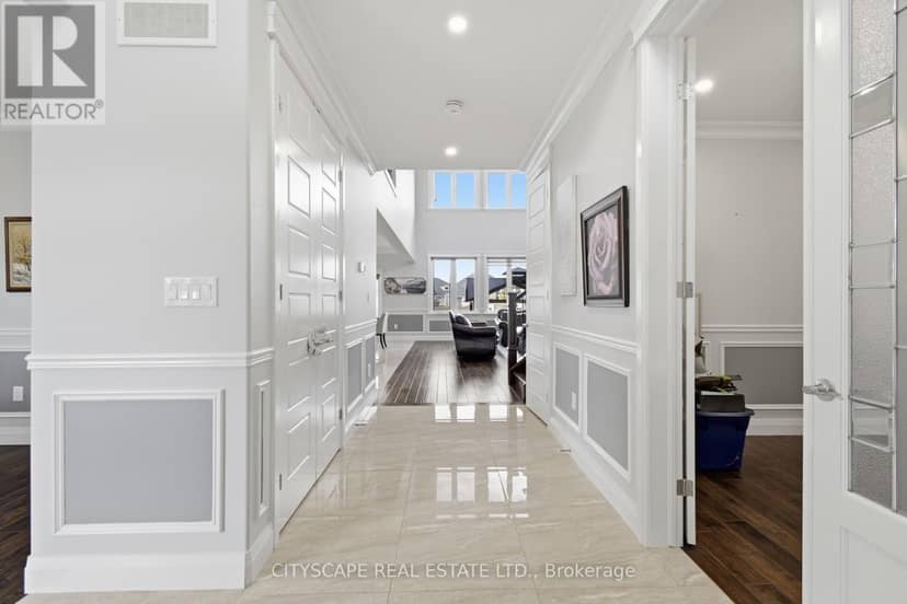 30 Augustus Court — photo 4 of 40