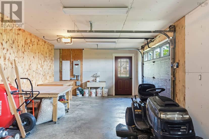 1572 Lansdowne Road — photo 40 of 40