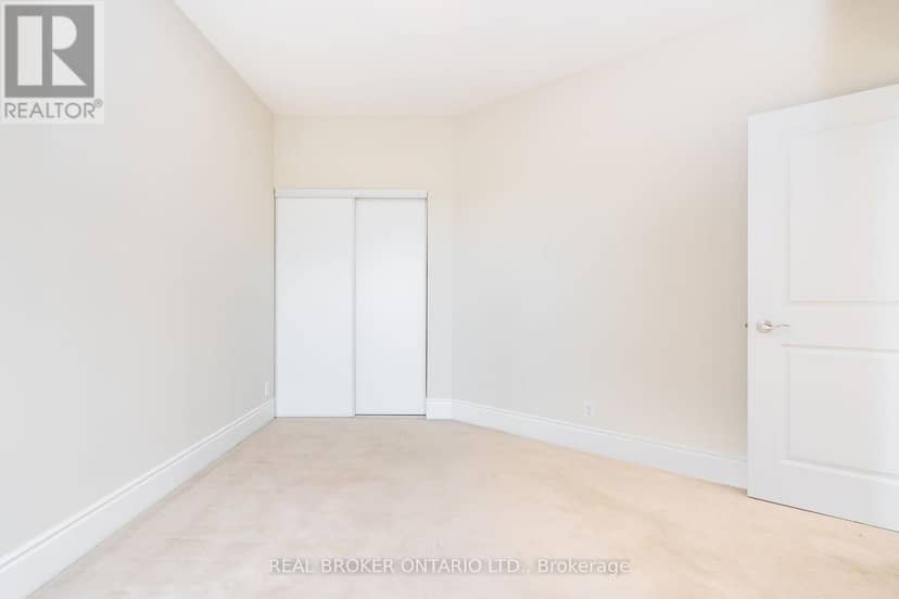 PH208 - 18 Harding Boulevard — photo 11 of 24