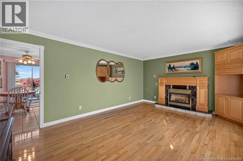 240 Smith Court — photo 14 of 38
