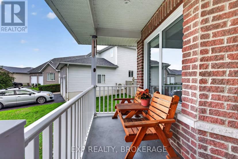 159 Macdougall Drive — photo 3 of 40
