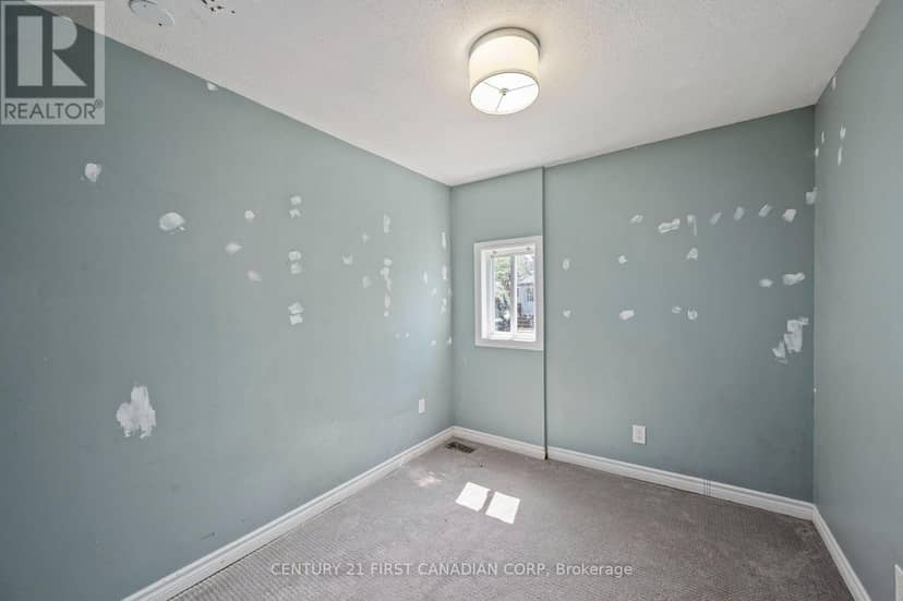 229 St Julien Street — photo 10 of 30