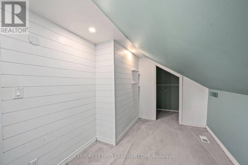 229 St Julien Street — photo 21 of 30