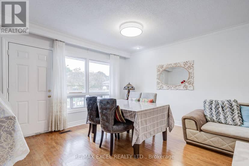 155 Edmonton Drive — photo 6 of 40