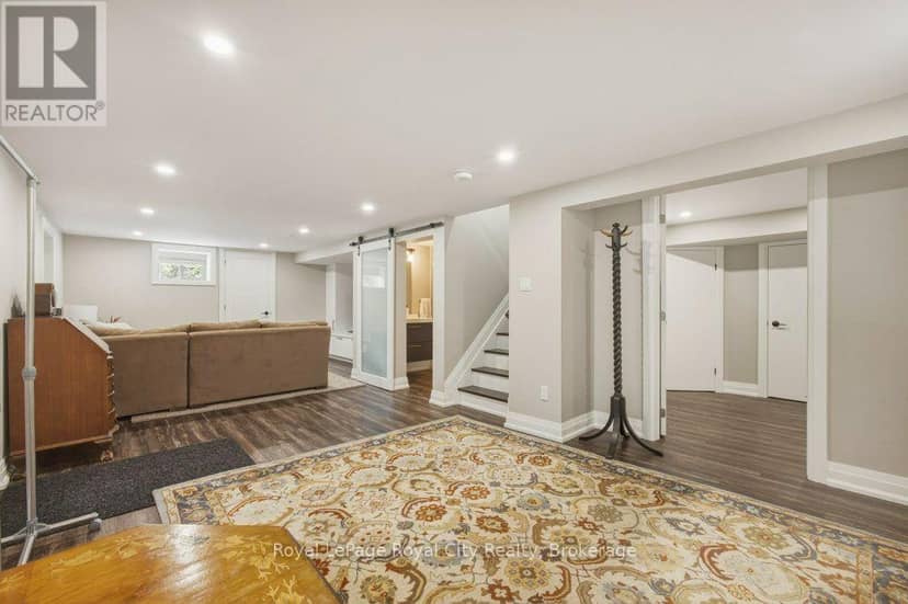 236 Stanley Street — photo 21 of 29