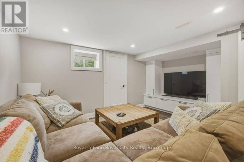 236 Stanley Street — photo 23 of 29