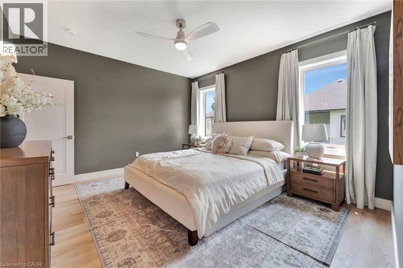 10 MACNEIL Court — photo 17 of 40