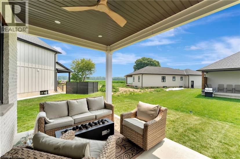 10 MACNEIL Court — photo 37 of 40