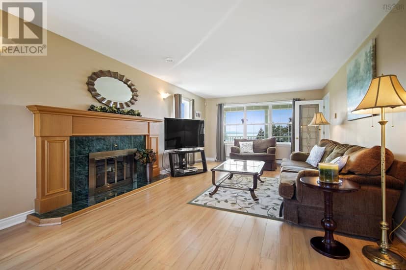 9085 Peggys Cove Road — photo 9 of 39