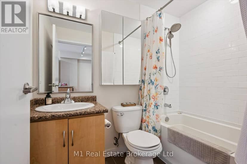 208 - 5 Gordon Street — photo 20 of 22