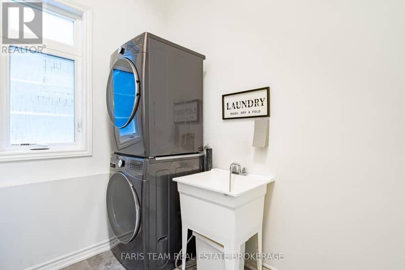 24 Sassafras Road — photo 19 of 40