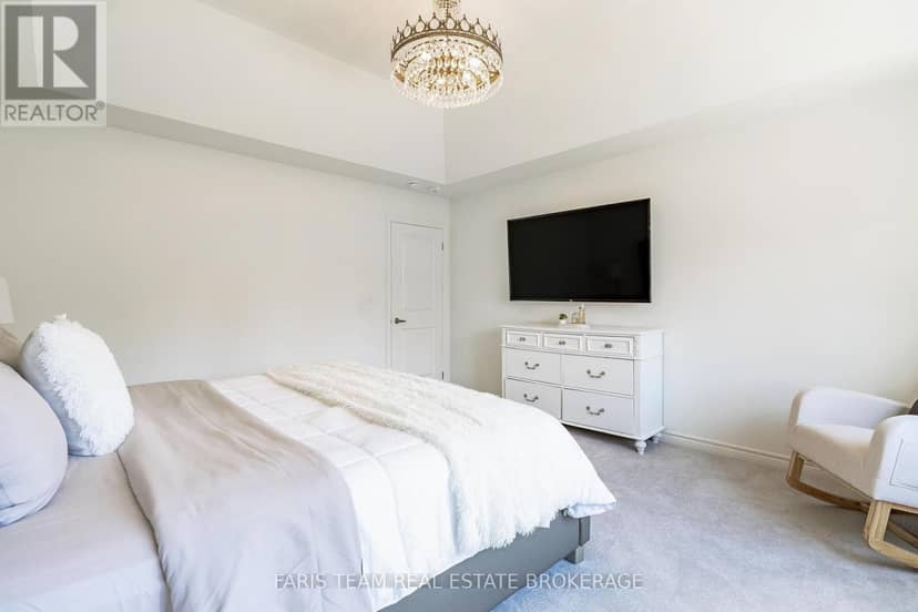 24 Sassafras Road — photo 21 of 40