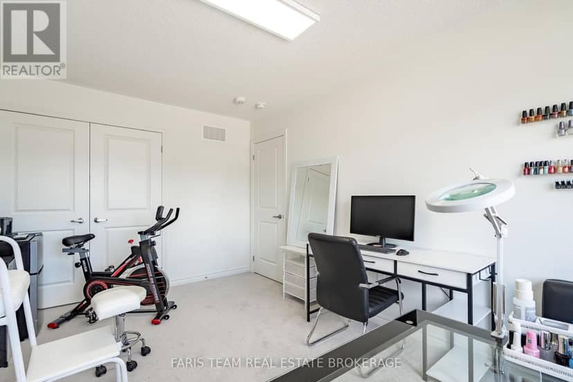 24 Sassafras Road — photo 31 of 40