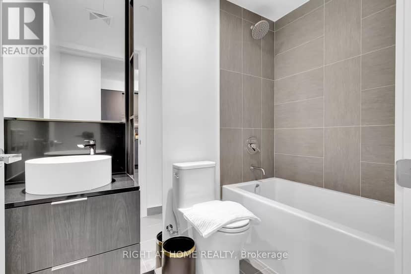 223 - 28 Ann Street — photo 14 of 17