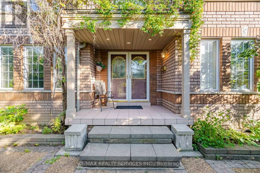 8 Riverbank Road — photo 4 of 40