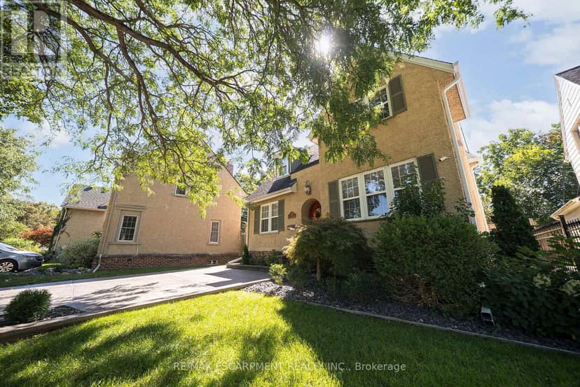 48 Lincoln Avenue — photo 2 of 40