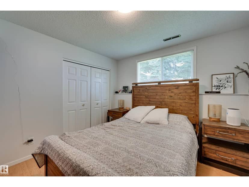 9125B 94 AV — photo 30 of 33