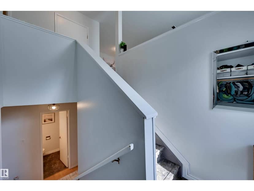 9125B 94 AV — photo 9 of 33