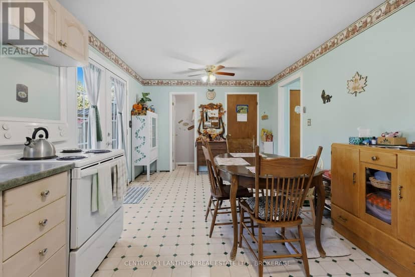 16 Winchester Drive — photo 11 of 28