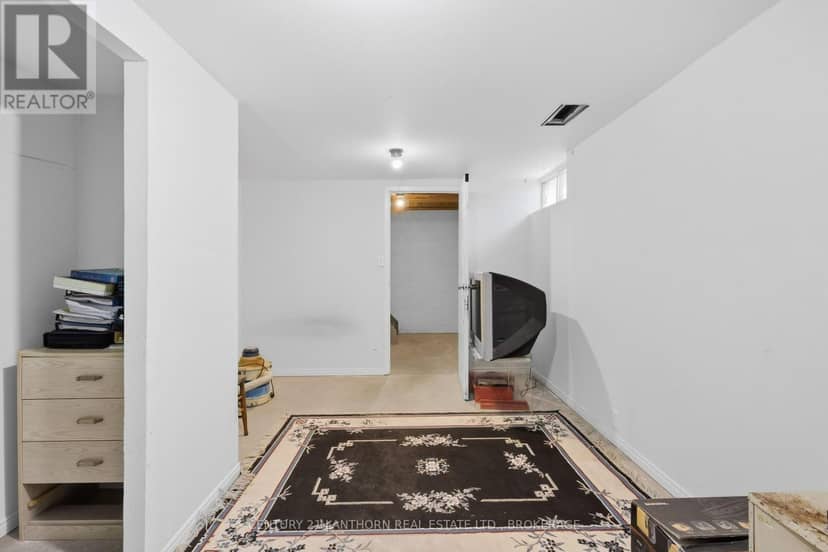 16 Winchester Drive — photo 21 of 28