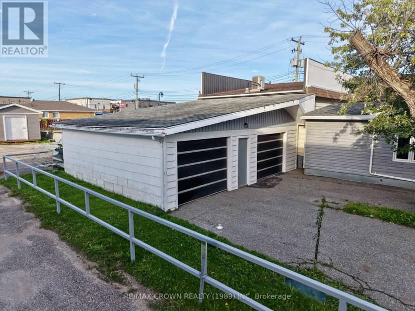 900 Prince Street — photo 9 of 32