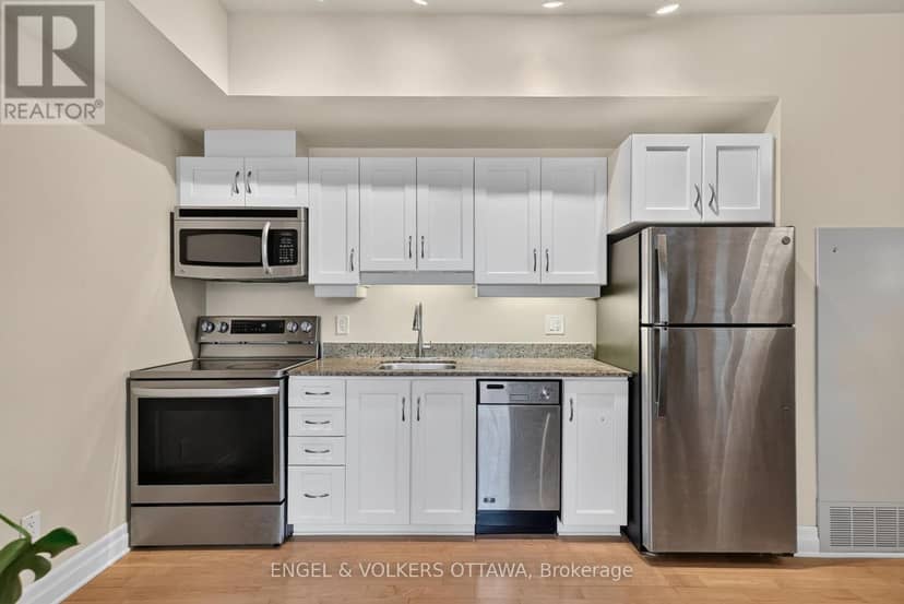 706 - 245 Kent Street — photo 12 of 40