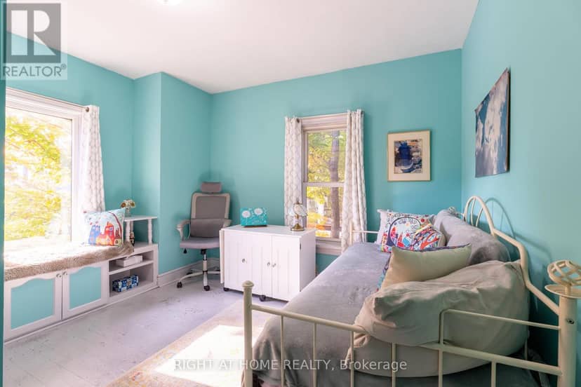 220 Barrie Street — photo 19 of 31