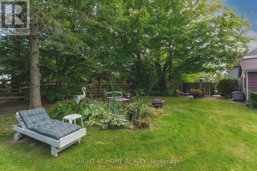 220 Barrie Street — photo 25 of 31