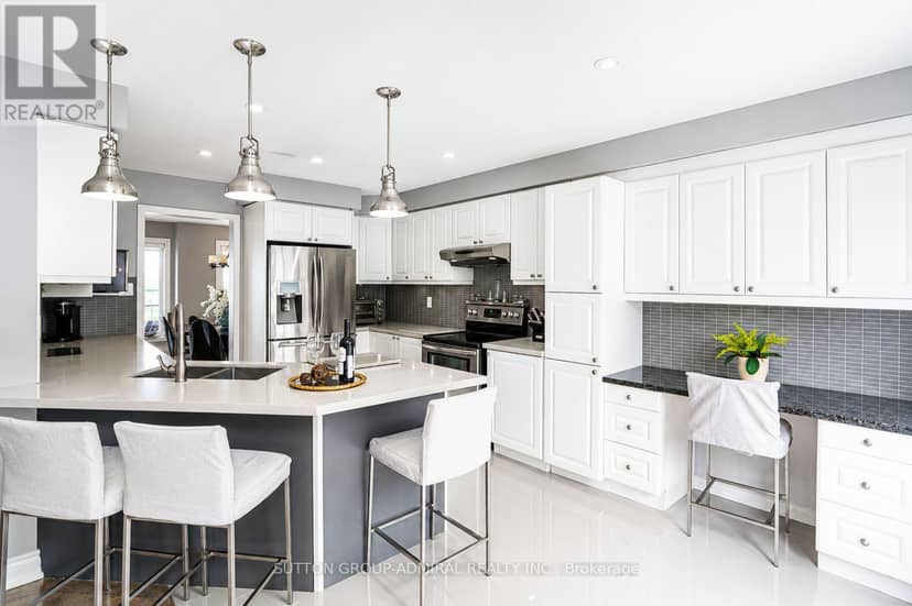 43 Mainland Crescent — photo 12 of 40