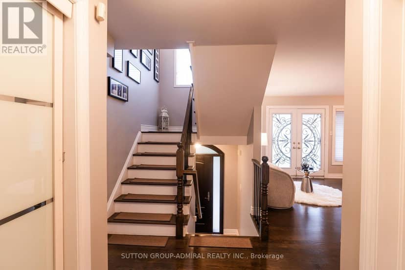 43 Mainland Crescent — photo 8 of 40