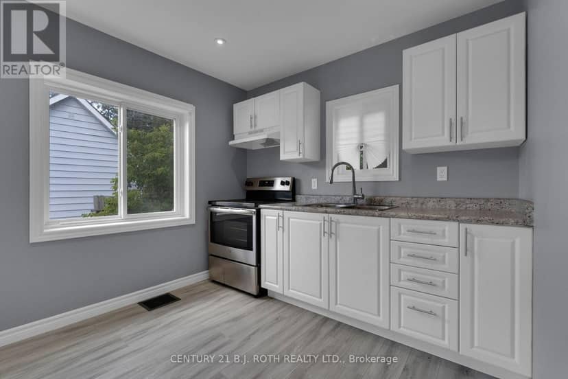 Units 1 + 2 + Coach House - 12 Dufferin Street, Barrie, photo 3