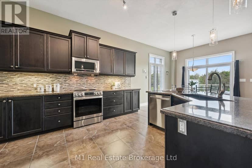 54 Dolman Street — photo 15 of 40