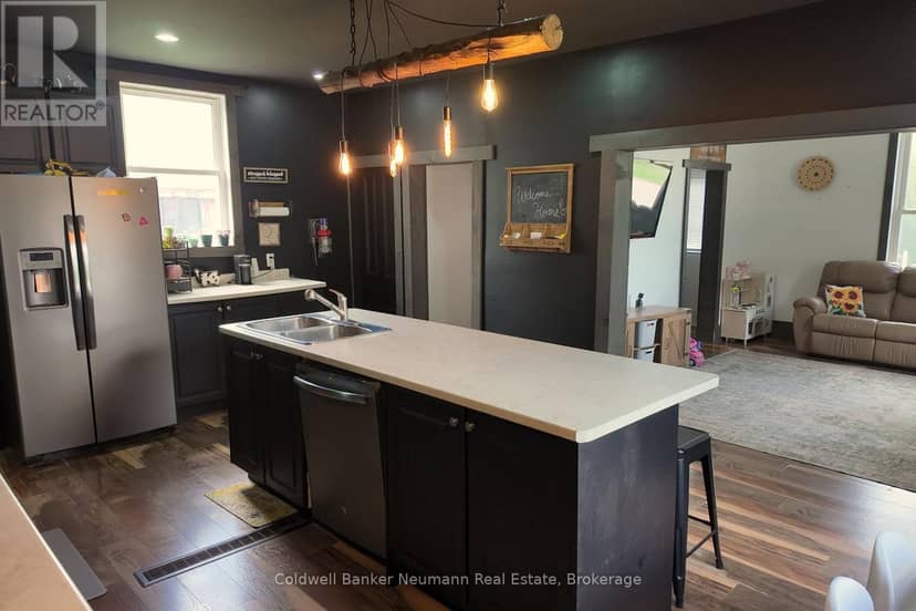 2056 Mill Street E — photo 10 of 33