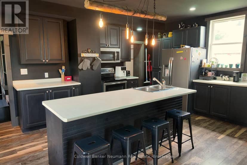 2056 Mill Street E — photo 8 of 33