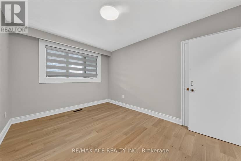 124 Honeywood Road — photo 20 of 40
