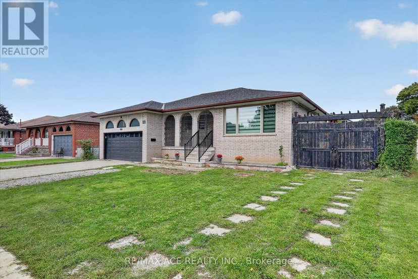 124 Honeywood Road — photo 3 of 40